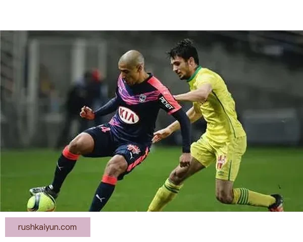 坎塞洛在球队中发挥多面手角色，状态回暖引发关注